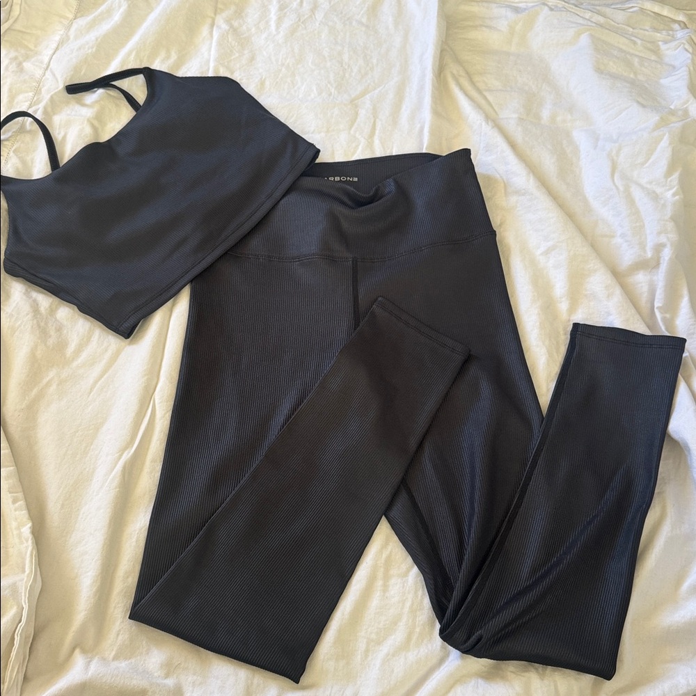 Carbon38 Ribbed Set - Bra & Black Leggings - M